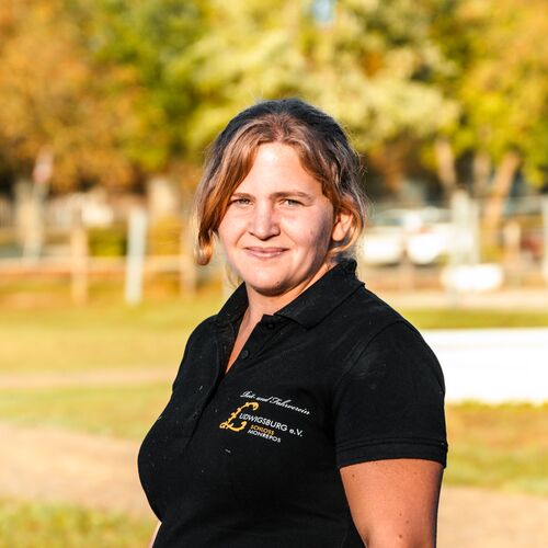 Larissa Matz – Pferdewirtin Haltung & Service
