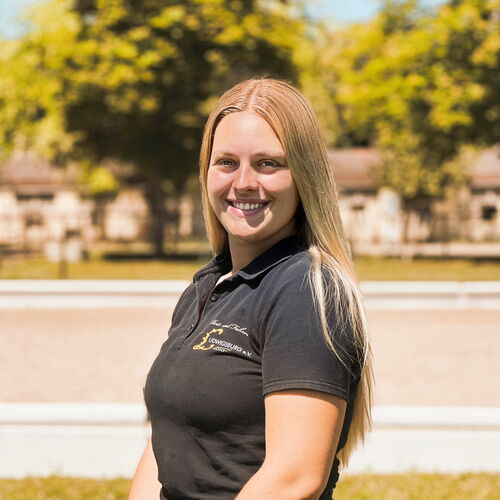 Laura Jerhoff – Reitunterricht Schulbetrieb